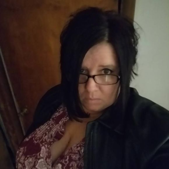 Meet your Posher, Bobbi - Picture 1 of 1